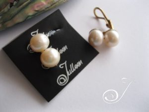 Ec001-double-creamy-pearl-earring-julleen-300x225